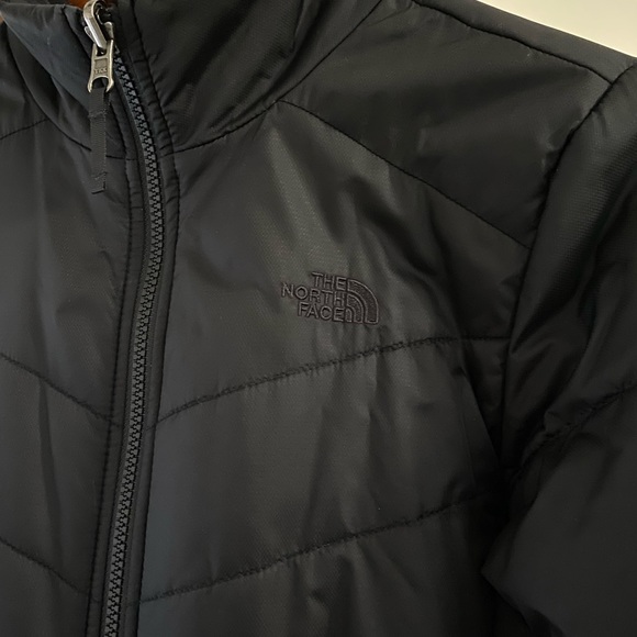 The North Face Puffer Jacket - Picture 2 of 5